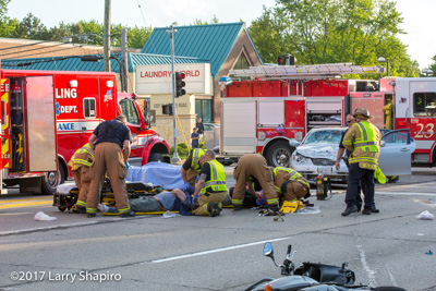 Wheeling IL fire department police department MVA with injuries motorcycle and car Rosenbauer Commander fire engine ambulance Freightliner Dundee Road and Schoenbeck Road #larryshapiro shapirophotography.net Larry Shapiro photographer 5-30-17